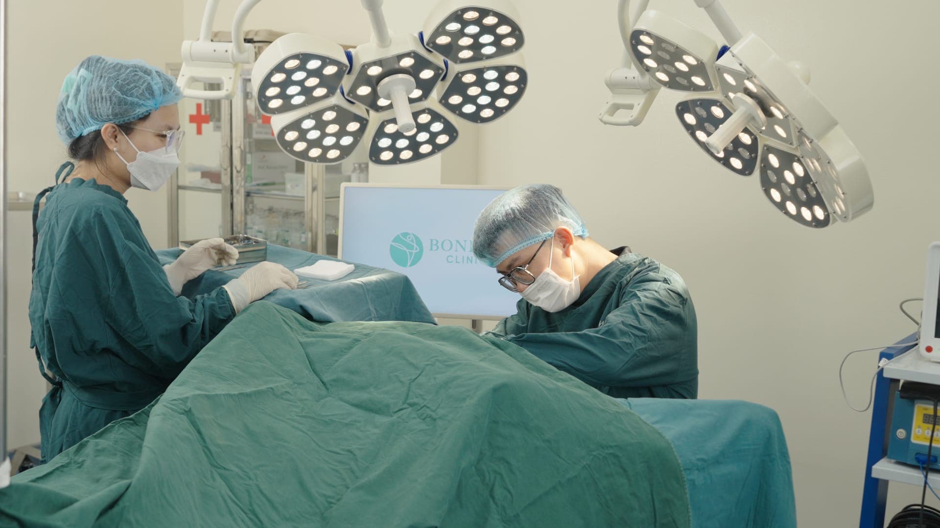 Phòng phẫu thuật BonBoz Clinic