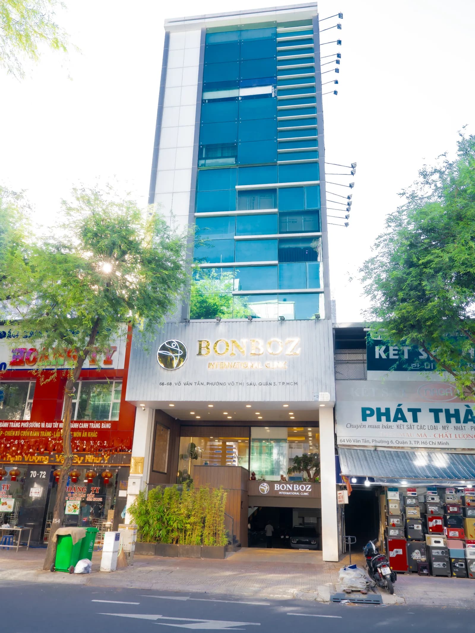 Mặt tiền phòng khám BonBoz tại 66–68 Võ Văn Tần, Quận 3