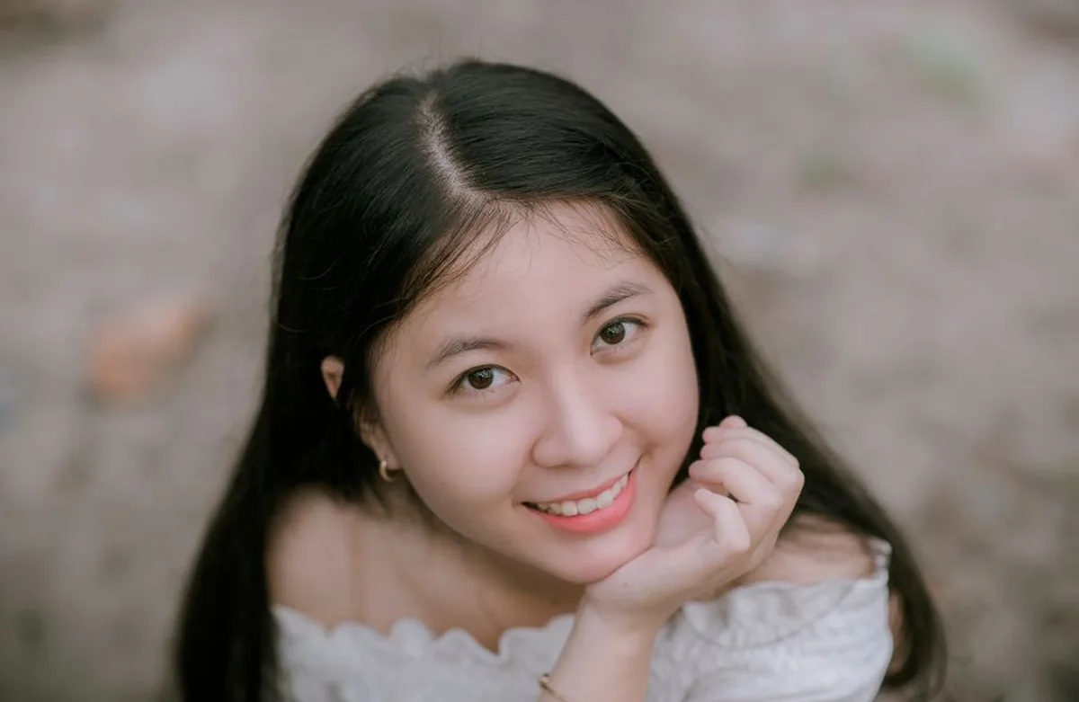 Hai mắt không đều (lệch mí) có cắt mí cân lại được không?